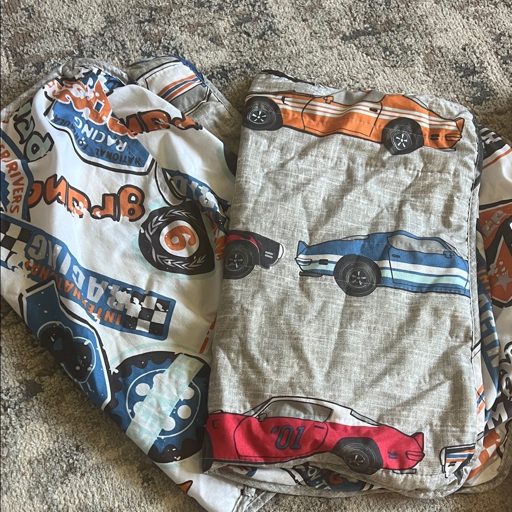 Queen Reversible Racing Car Blanket - Picture 2 of 3